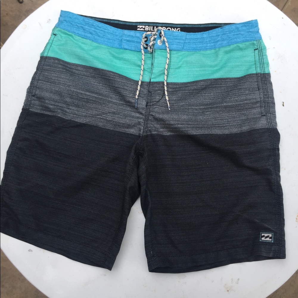 BILLABONG shorts